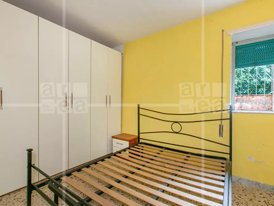Immagine 10 di Appartamento in vendita  in Via Trofarello a Roma