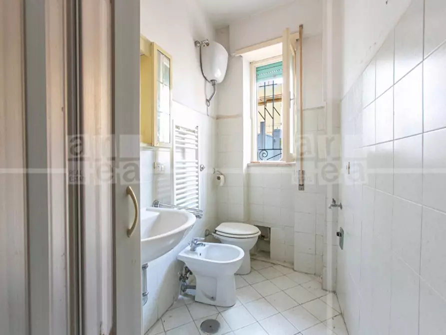 Immagine 19 di Appartamento in vendita  in Via Trofarello a Roma