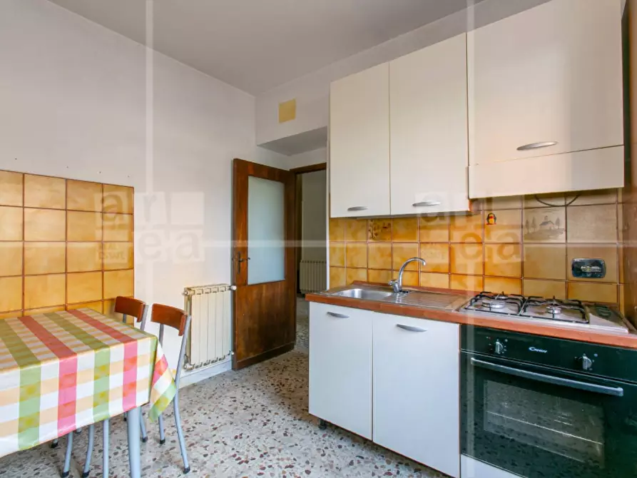 Immagine 17 di Appartamento in vendita  in Via Trofarello a Roma