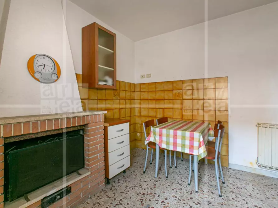 Immagine 16 di Appartamento in vendita  in Via Trofarello a Roma