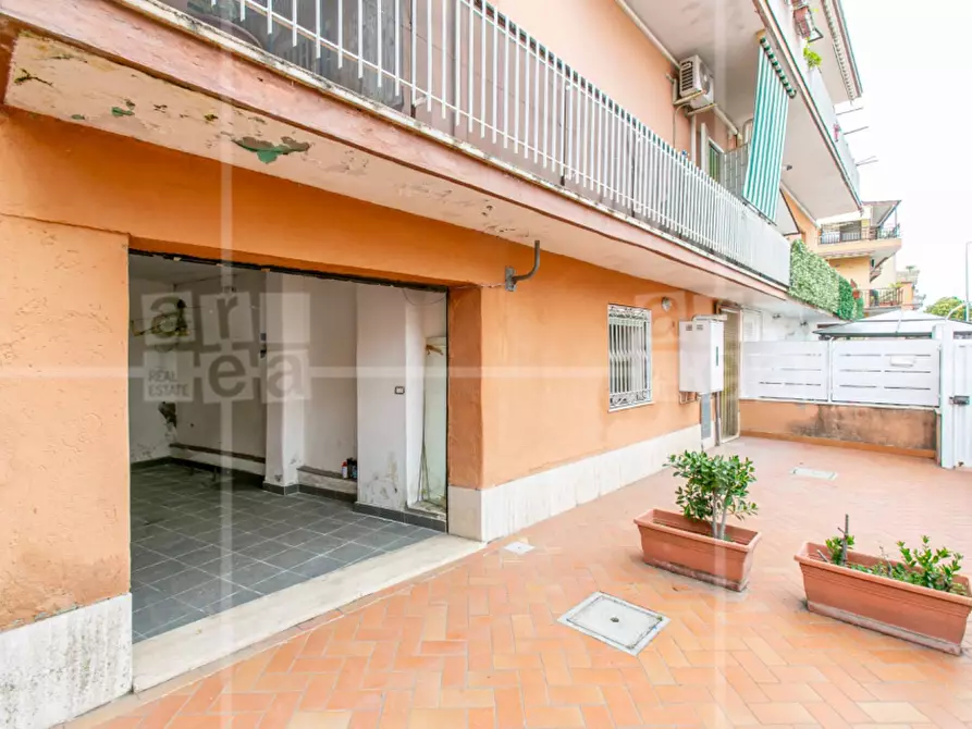 Immagine 25 di Appartamento in vendita  in Via Trofarello a Roma