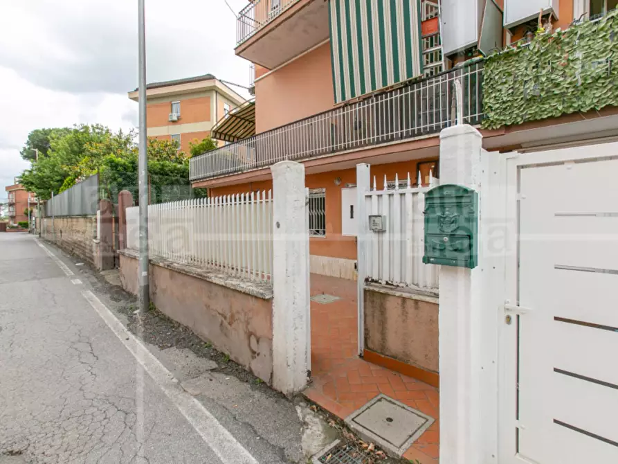 Immagine 33 di Appartamento in vendita  in Via Trofarello a Roma