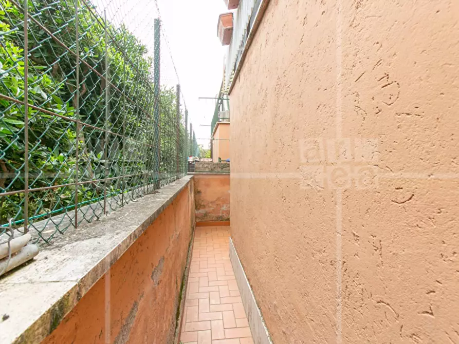 Immagine 28 di Appartamento in vendita  in Via Trofarello a Roma