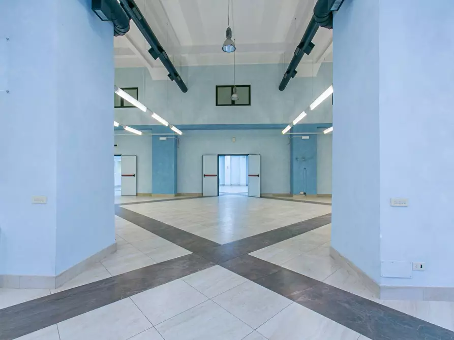 Immagine 10 di Locale commerciale in affitto  in Via Nazionale 180 a Roma