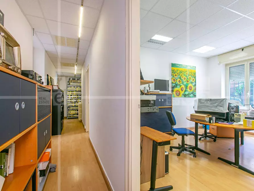 Immagine 7 di Ufficio in vendita  in Via Ascanio Rivaldi a Roma