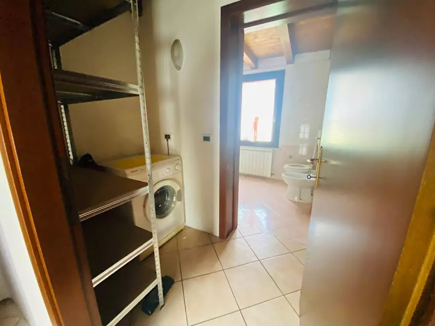 Immagine 5 di Appartamento in affitto  a Borgofranco Sul Po