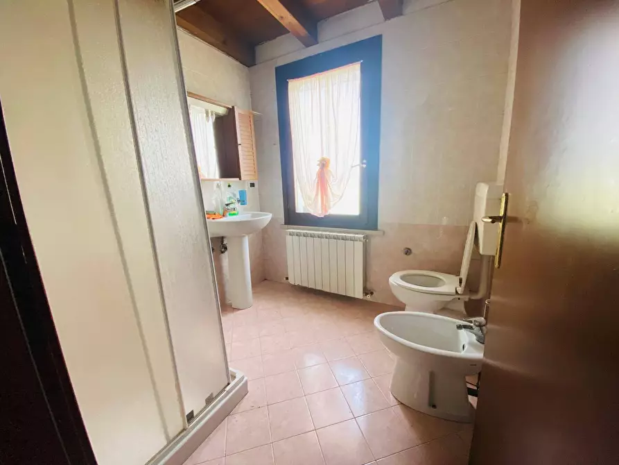 Immagine 6 di Appartamento in affitto  a Borgofranco Sul Po
