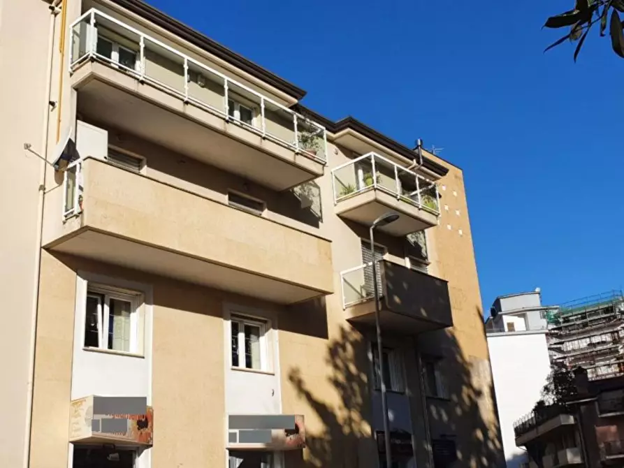 Immagine 3 di Locale commerciale in affitto  in Tagliamento 299 a Avellino