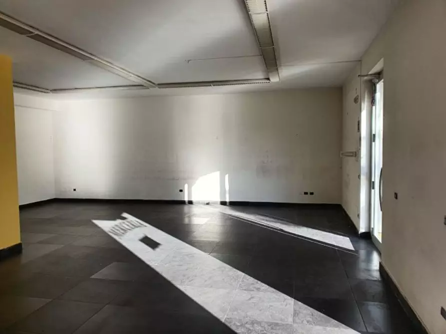 Immagine 5 di Locale commerciale in affitto  in Tagliamento 299 a Avellino