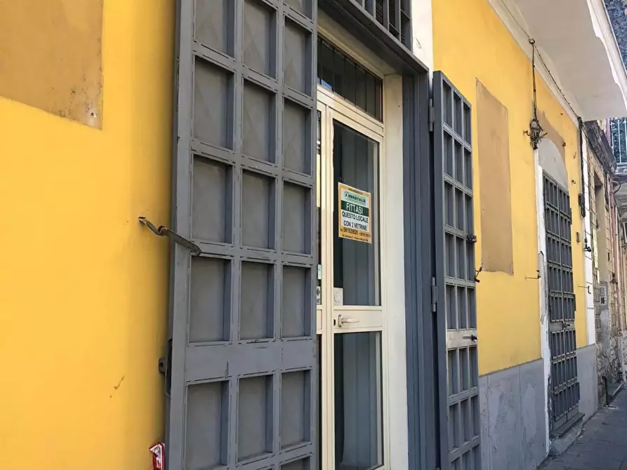 Immagine 2 di Locale commerciale in affitto  in FEDERICO RICCO a Nocera Inferiore