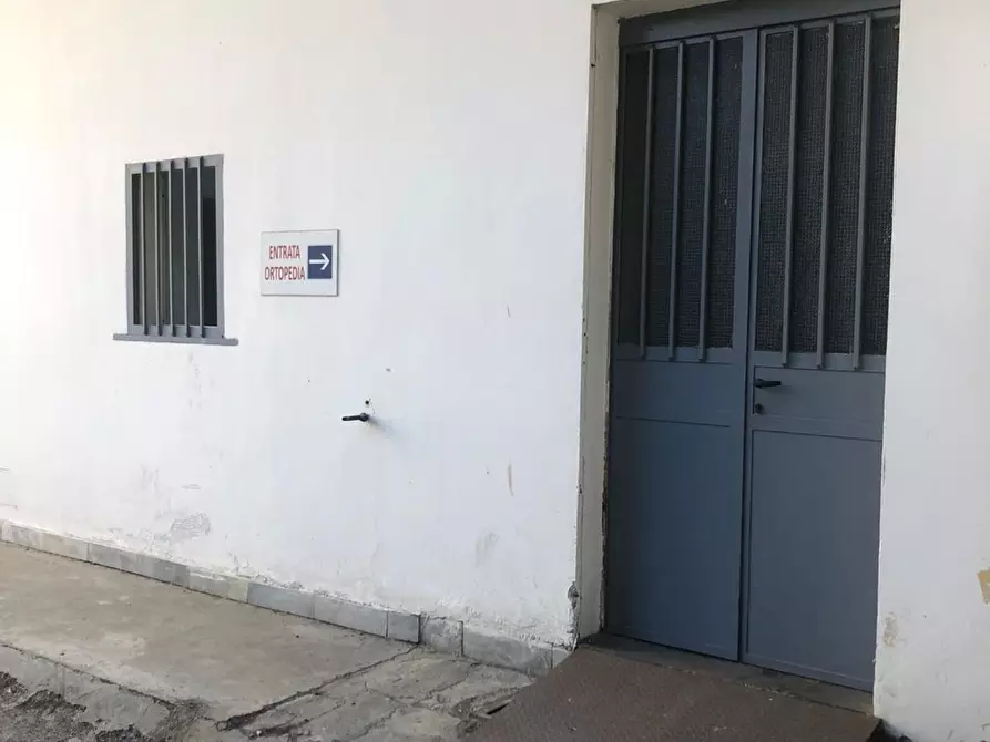 Immagine 11 di Locale commerciale in affitto  in FEDERICO RICCO a Nocera Inferiore