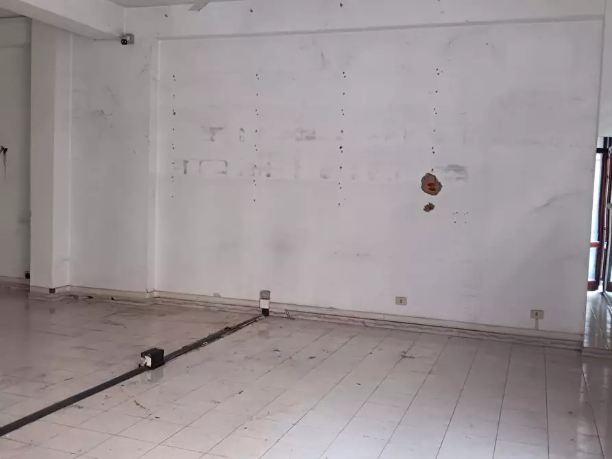 Immagine 4 di Locale commerciale in affitto  in corso Umberto a Avellino