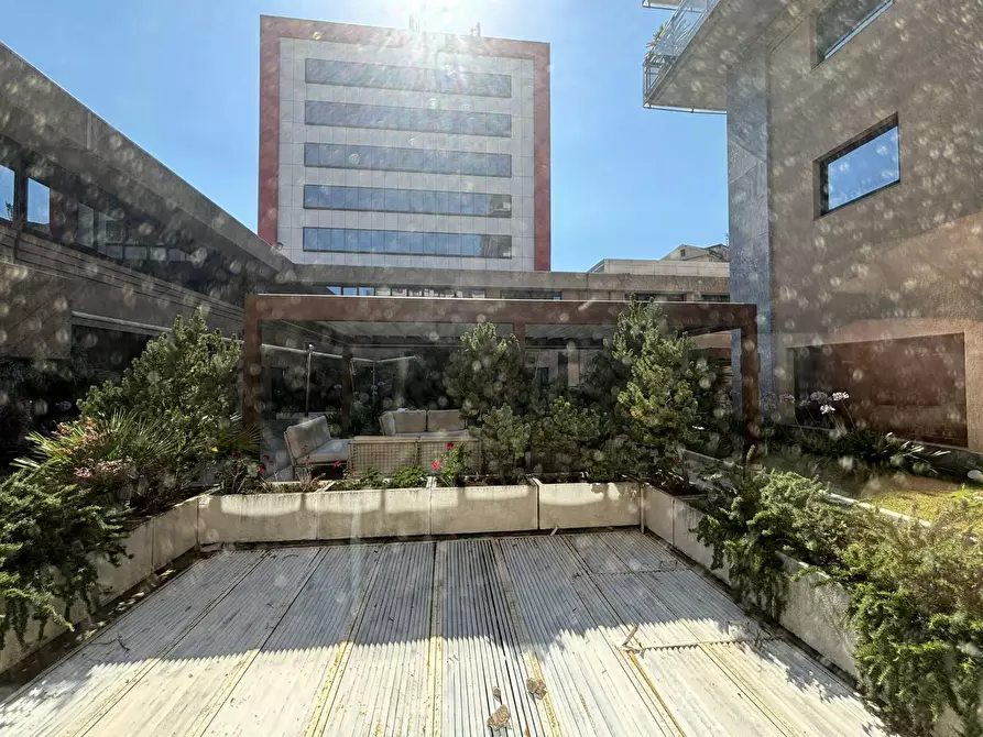 Immagine 12 di Ufficio in vendita  in via palatucci a Avellino