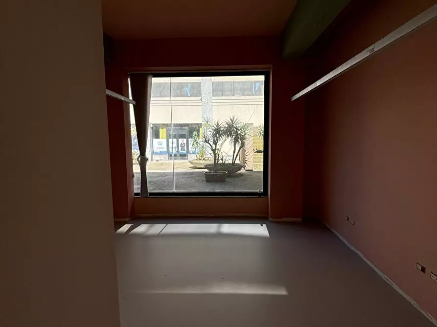 Immagine 3 di Ufficio in vendita  in via palatucci a Avellino