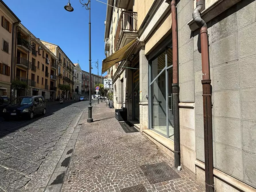 Immagine 4 di Locale commerciale in affitto  in Corso Umberto a Avellino