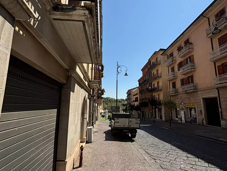 Immagine 9 di Locale commerciale in affitto  in Corso Umberto a Avellino