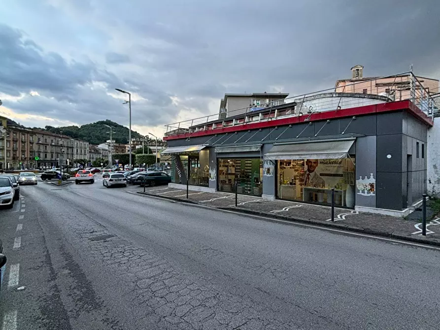 Immagine 3 di Locale commerciale in affitto  in via manfredi a Aiello Del Sabato