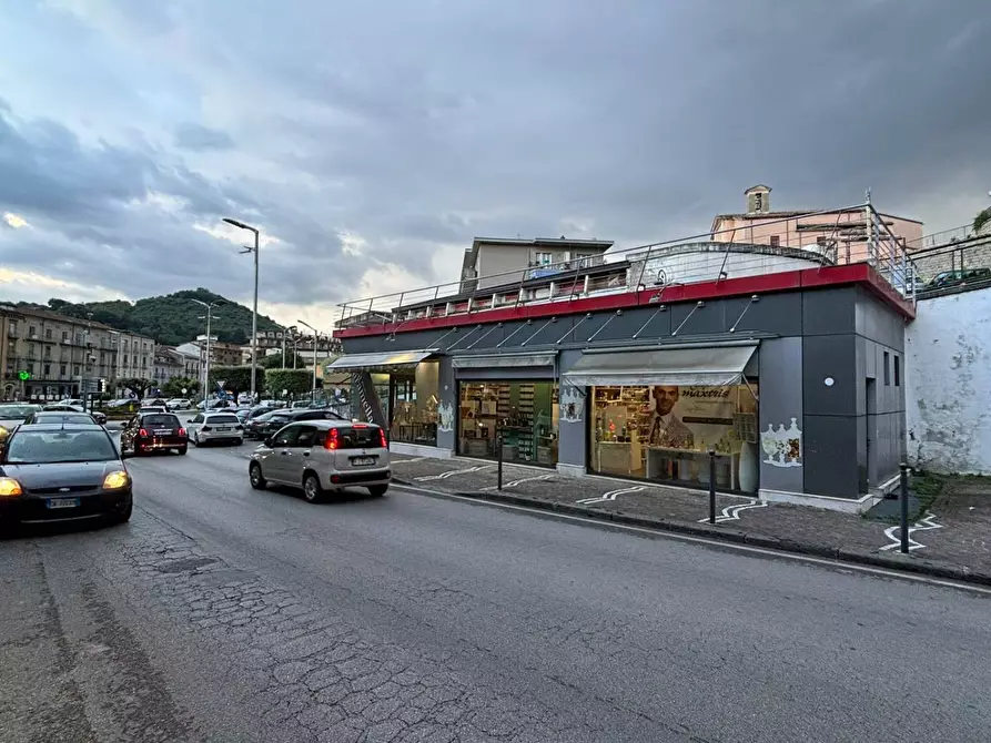 Immagine 4 di Locale commerciale in affitto  in via manfredi a Aiello Del Sabato