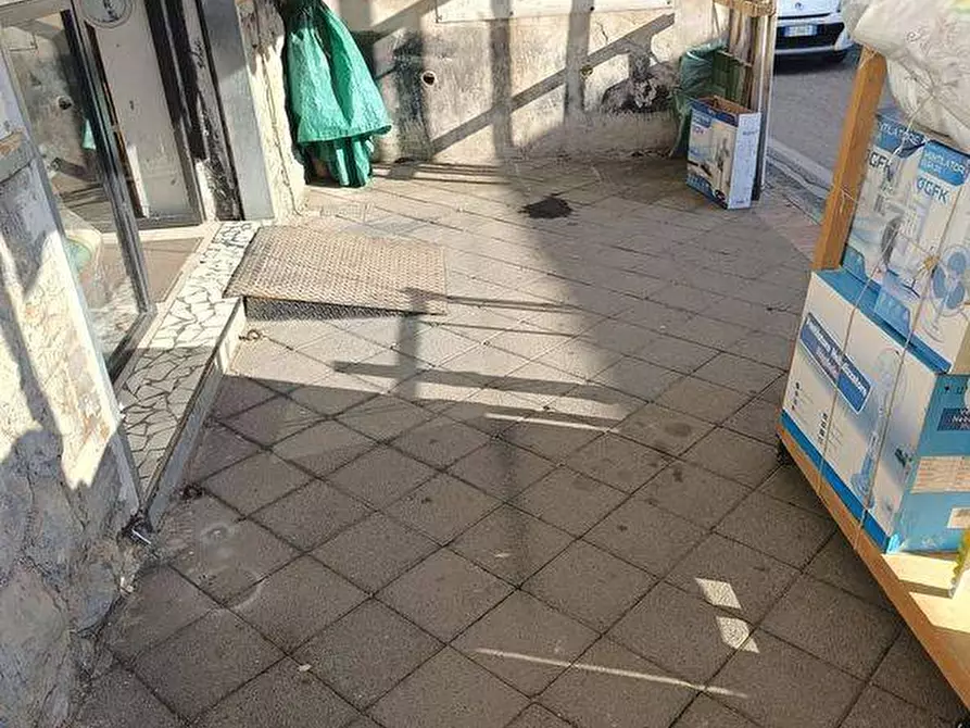 Immagine 10 di Locale commerciale in vendita  in VIA SANT'ANNA 4 a Nocera Inferiore