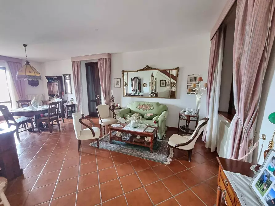 Immagine 10 di Casa semindipendente in vendita  a Avellino