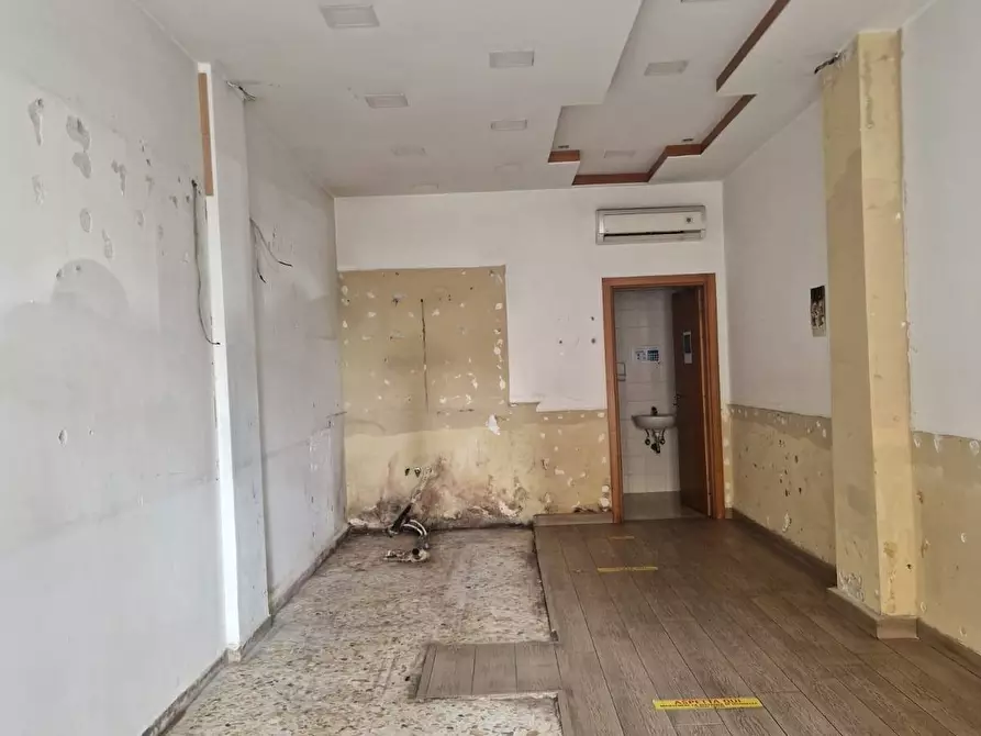 Immagine 6 di Locale commerciale in affitto  in corso europa a Avellino