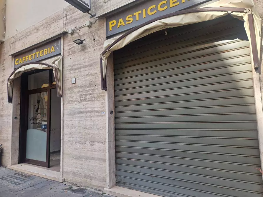 Immagine 7 di Locale commerciale in affitto  in corso europa a Avellino