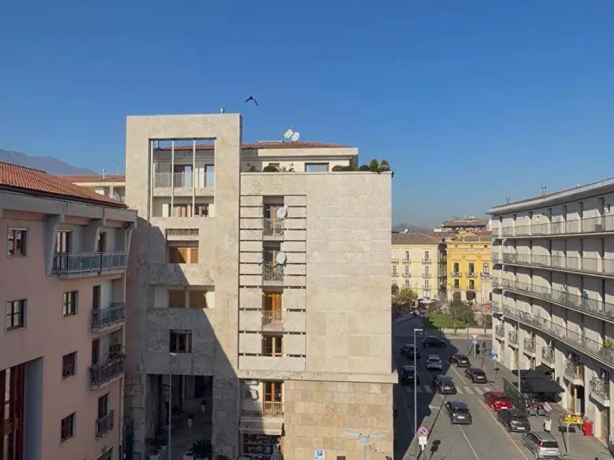 Immagine 1 di Appartamento in vendita  in via generale cascino a Avellino