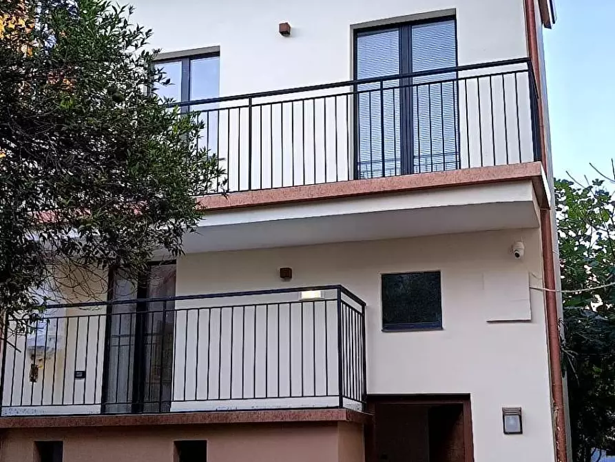 Immagine 1 di Casa indipendente in vendita  in Via Tito Lucrezio Caro 18 a Nocera Inferiore