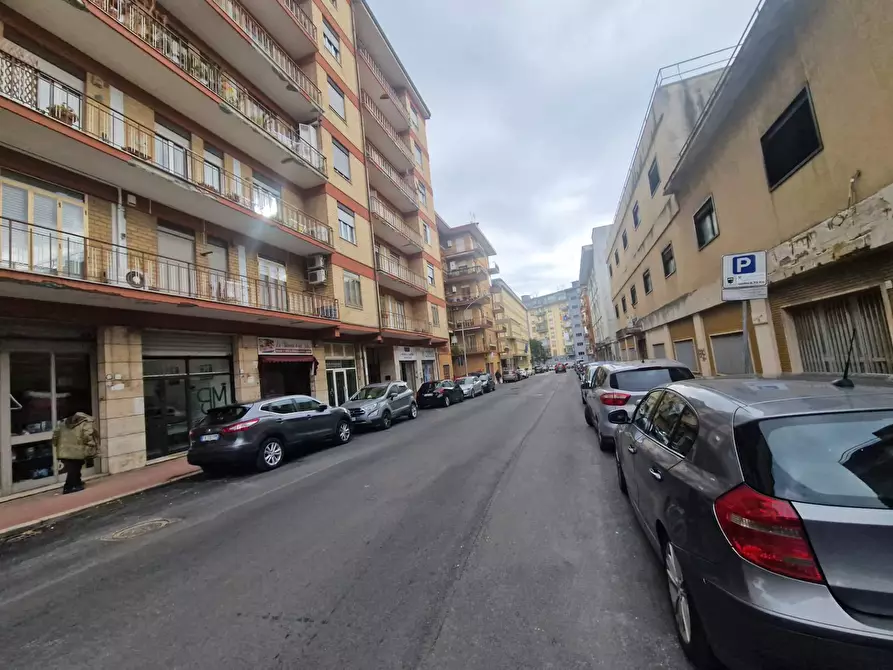Immagine 2 di Appartamento in vendita  in via degli imbimbo a Avellino