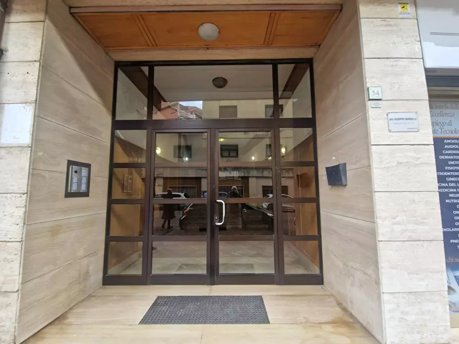 Immagine 5 di Appartamento in vendita  in via degli imbimbo a Avellino