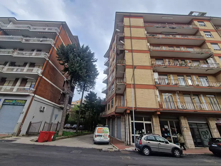 Immagine 6 di Appartamento in vendita  in via degli imbimbo a Avellino
