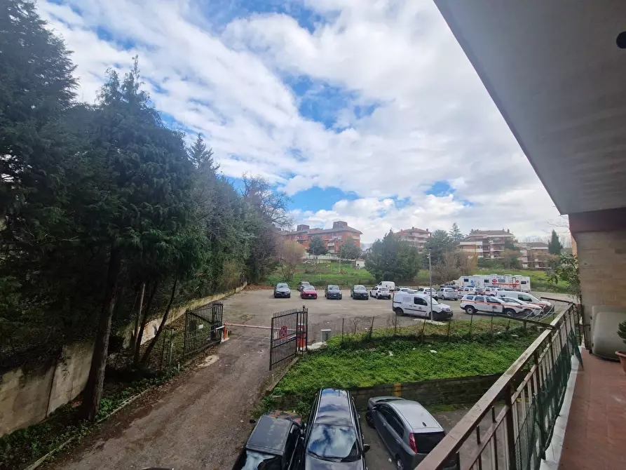 Immagine 9 di Appartamento in vendita  in via degli imbimbo a Avellino