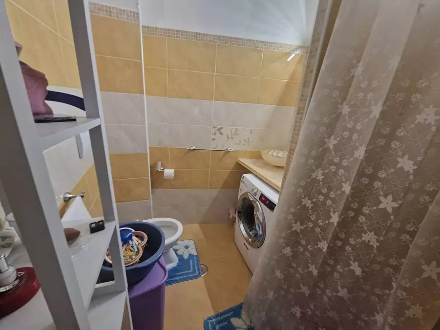 Immagine 11 di Appartamento in vendita  in via degli imbimbo a Avellino