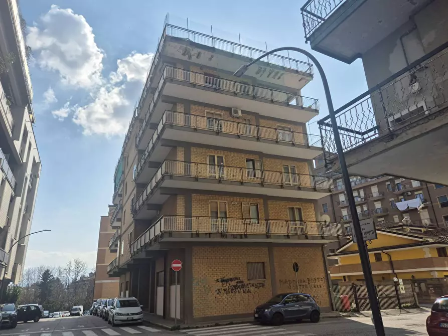 Immagine 25 di Appartamento in vendita  in via cesare uva a Avellino