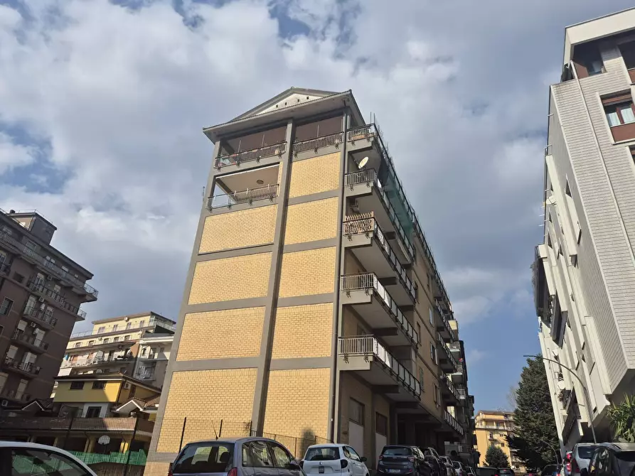 Immagine 28 di Appartamento in vendita  in via cesare uva a Avellino