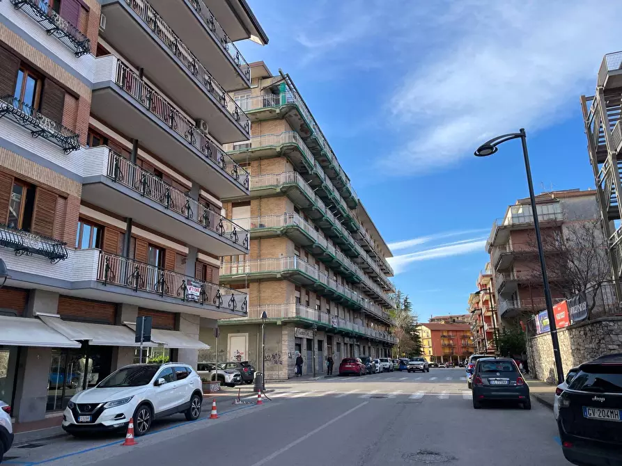 Immagine 1 di Appartamento in vendita  in via giordano a Avellino