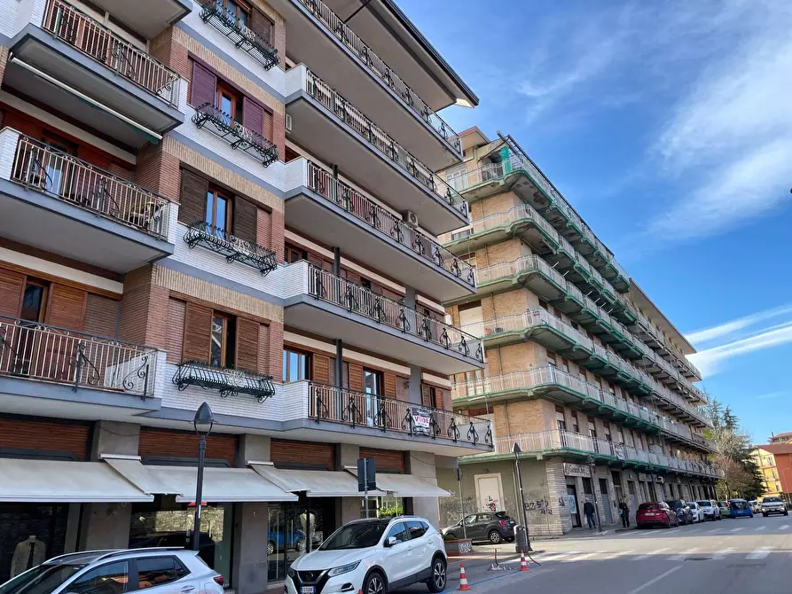 Immagine 2 di Appartamento in vendita  in via giordano a Avellino