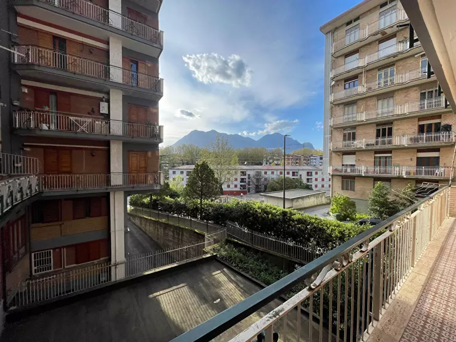 Immagine 26 di Appartamento in vendita  in via giordano a Avellino