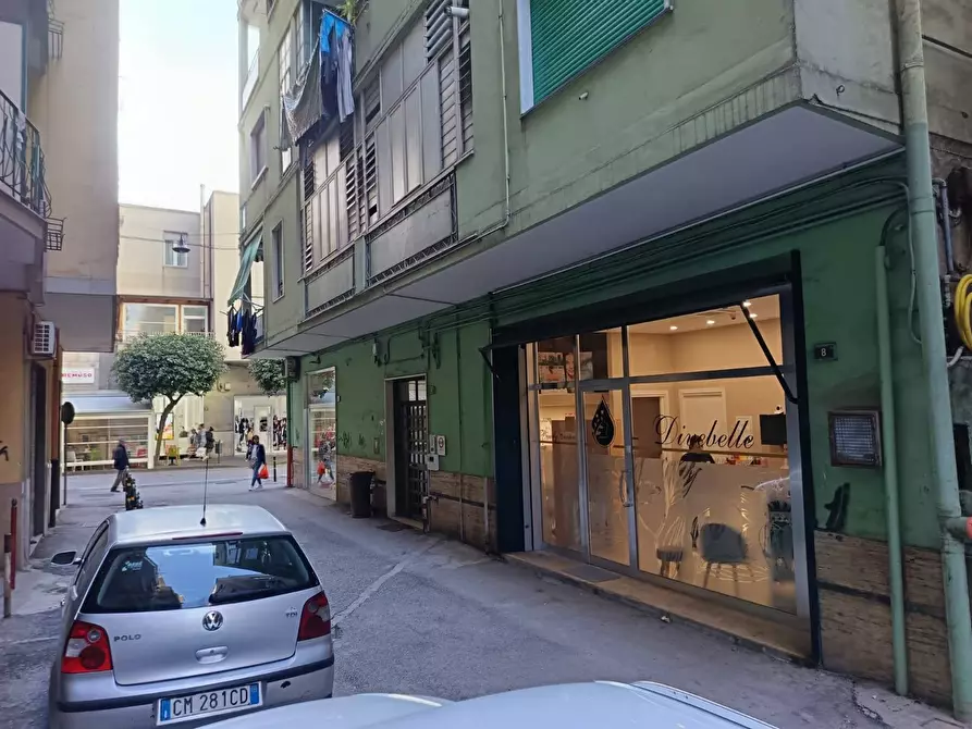 Immagine 2 di Locale commerciale in vendita  in Via Gerardo Nobile 8 a Nocera Inferiore