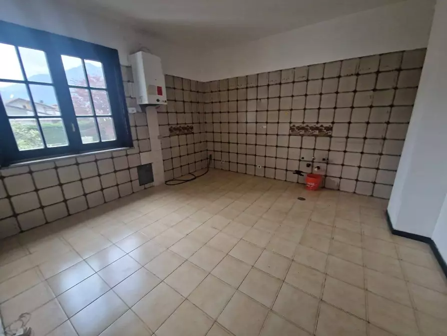 Immagine 11 di Appartamento in vendita  in via rivarano a Aiello Del Sabato