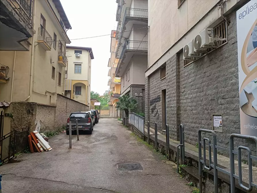 Immagine 8 di Locale commerciale in affitto  in Via A. Barbarulo 71 a Nocera Inferiore