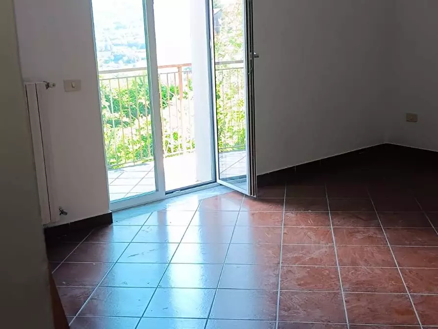 Immagine 4 di Casa indipendente in vendita  in contrada bosco a Capriglia Irpina