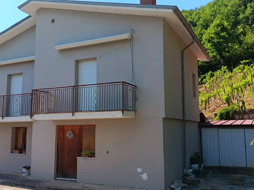 Immagine 12 di Casa indipendente in vendita  in contrada bosco a Capriglia Irpina