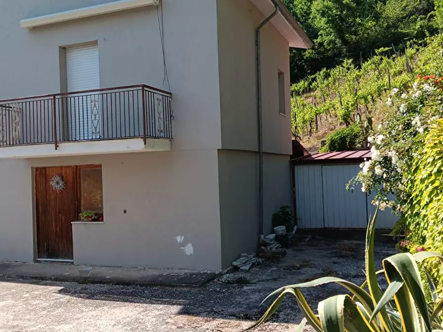 Immagine 13 di Casa indipendente in vendita  in contrada bosco a Capriglia Irpina