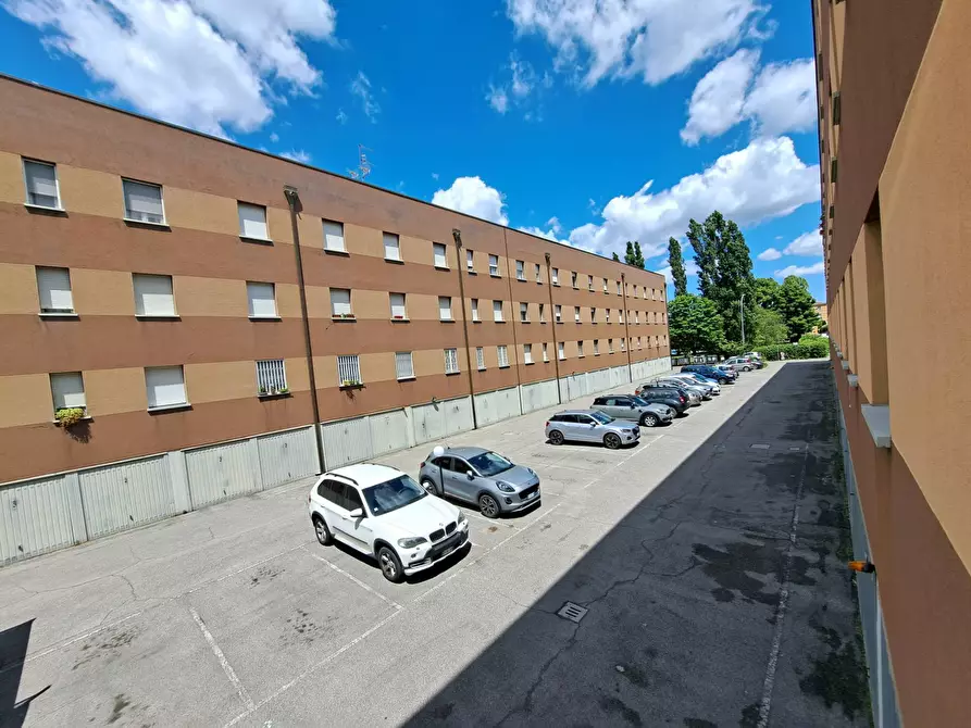 Immagine 27 di Appartamento in affitto  in via Ferrarese 156/10 a Bologna