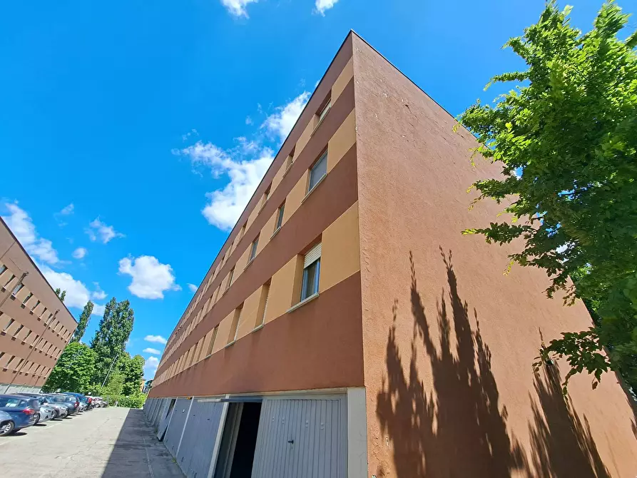Immagine 32 di Appartamento in affitto  in via Ferrarese 156/10 a Bologna