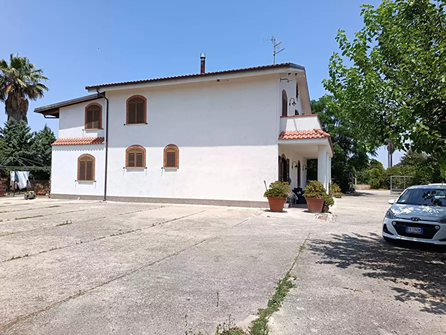 Immagine 7 di Villa in vendita  in via Olpanno 7 a Capaccio Paestum