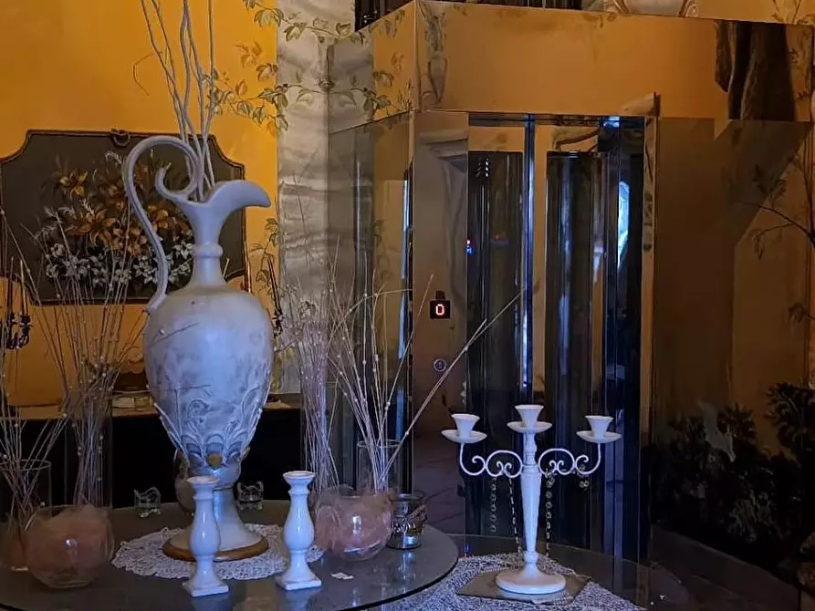 Immagine 9 di Palazzo in vendita  in zona  Cancello S.N.C a Maddaloni