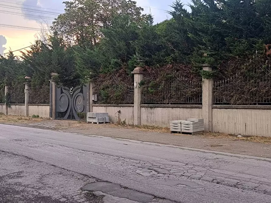 Immagine 2 di Palazzo in vendita  in zona  Cancello S.N.C a Maddaloni