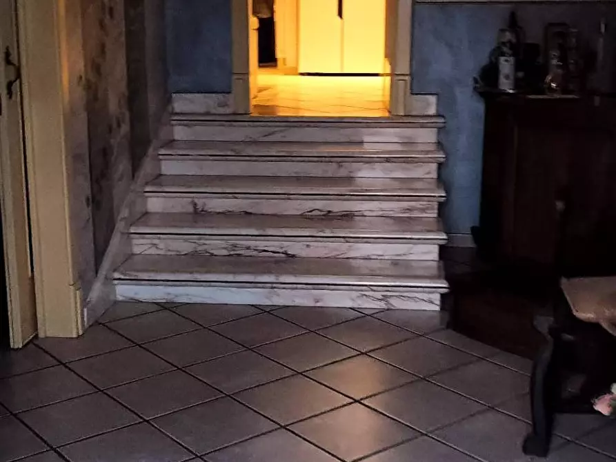 Immagine 15 di Palazzo in vendita  in zona  Cancello S.N.C a Maddaloni